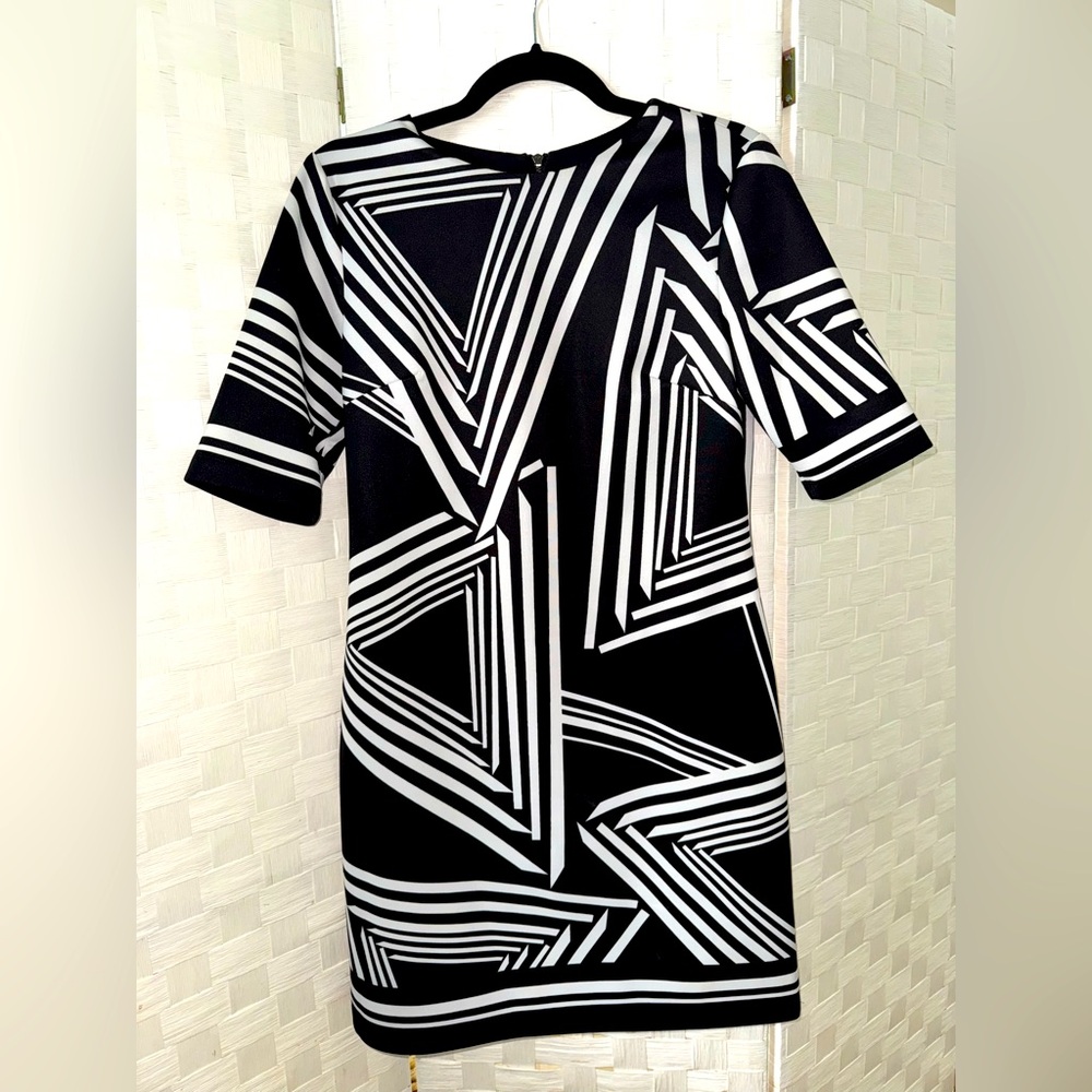 Black & White Vince Camuto Short Sleeve Dress